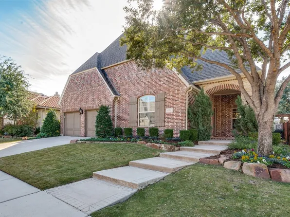 670 Flagstone Dr, Irving, TX 75039
