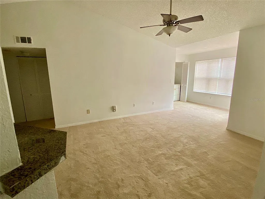 1 bed, 1.0 bath, 735 sqft, $1,100 — Photo 4