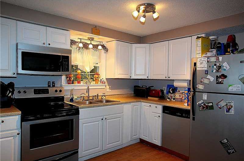 2nd image of 17 Ward Cir