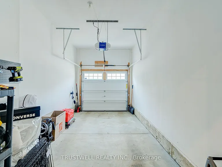 128 Hatton Garden Rd — Photo 36