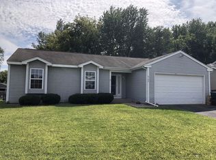 4702 Southhampton Dr, Island Lake, IL 60042