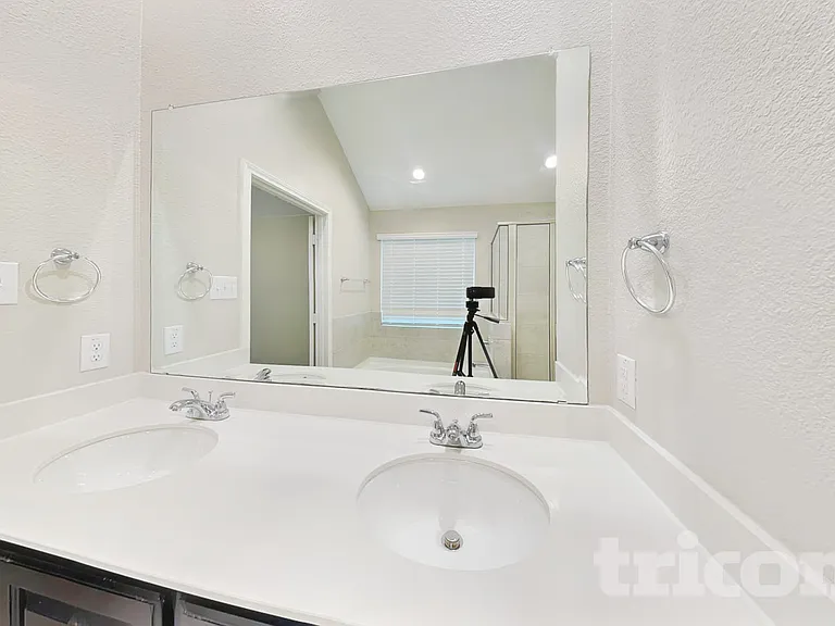 9125 Nevis Dr — Photo 7