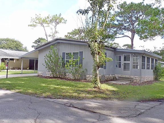 4th image of 1085 Quail Dr