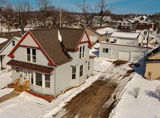 111 6th St NW, Rochester, MN 55901