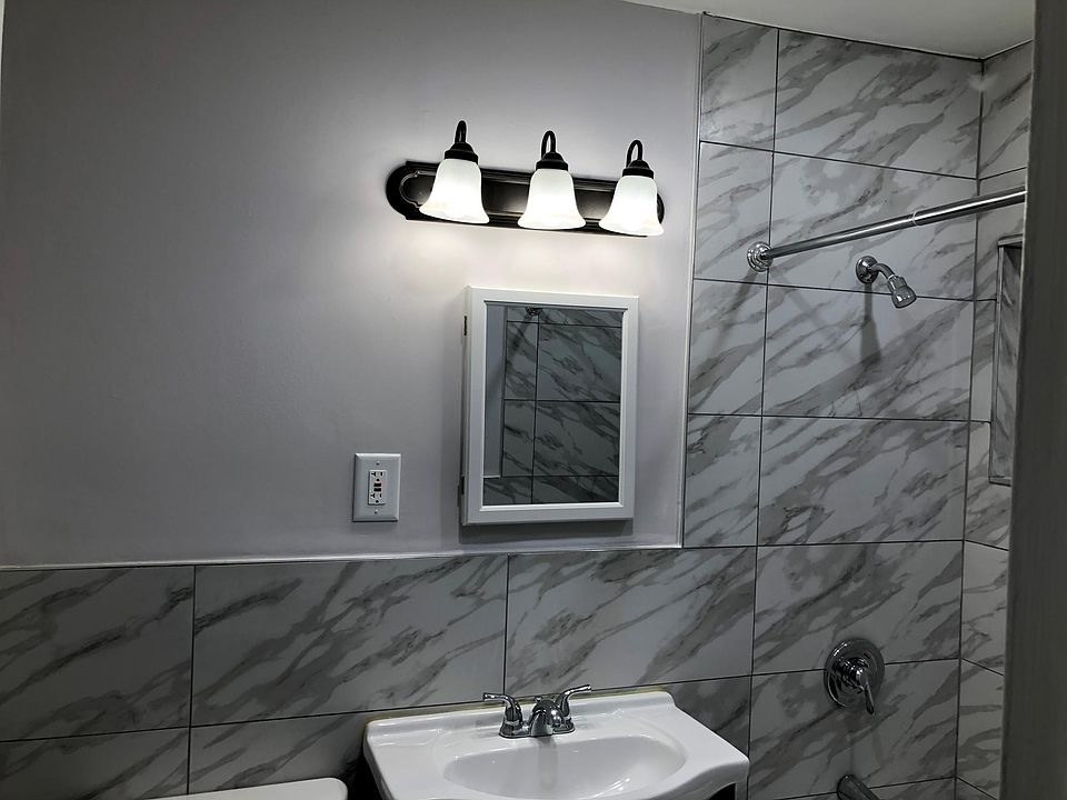 2nd image of 810 Broadway APT 105