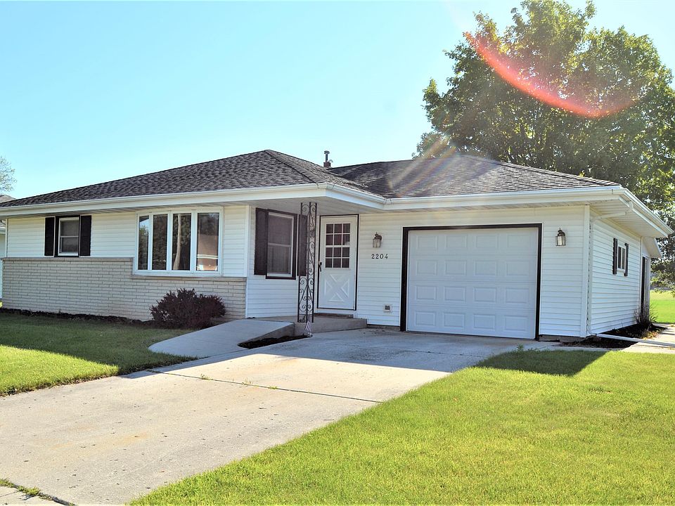 1st image of 2204 Cindy Ln