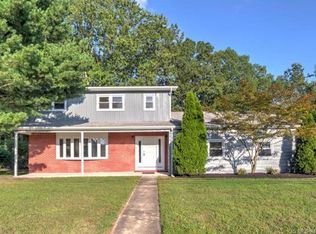 561 Vaughn Ave, Toms River, NJ