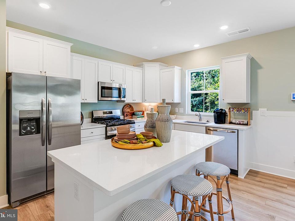 1st image of 5816 Calypso Ct