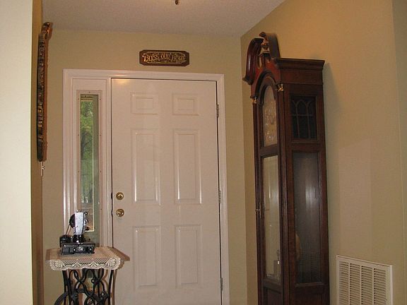 New tile & wood floors!