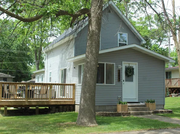 1521 Desoto Ave N, Glencoe, MN 55336