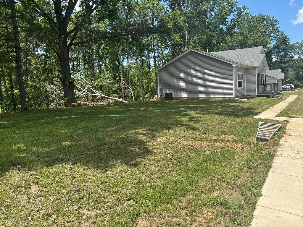 2 bed, 900 sqft, $1,725 — Photo 2