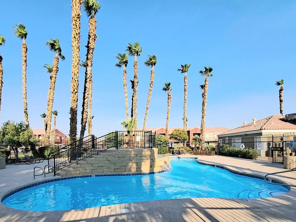 4730 E Craig Rd #1088