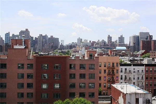 Sold by Avenue Sotheby's International Realty | media 19