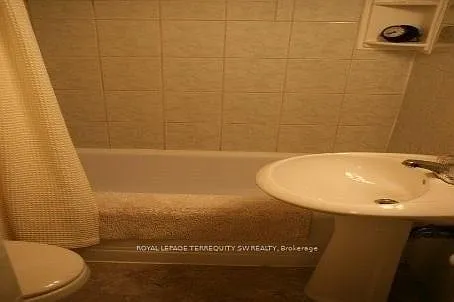 192 Kenilworth Ave E #3 — Photo 6