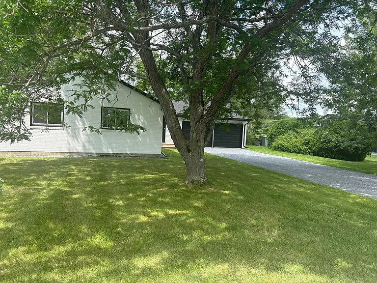 73 Candlewood Dr — Photo 1