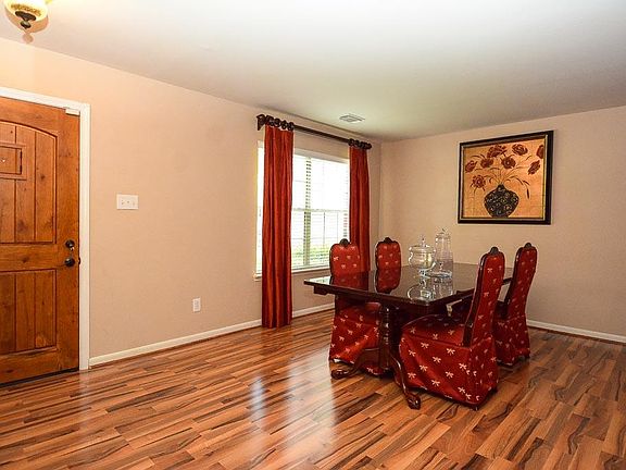 3rd image of 1206 Flatrock Creek Dr