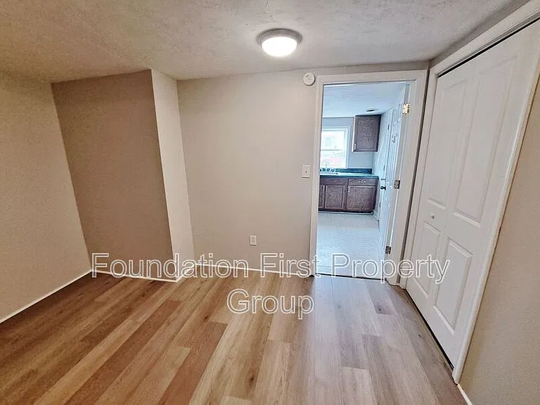 23 Mount Royal Ave — Photo 13