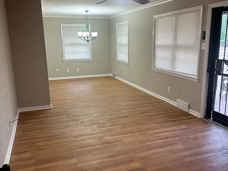 1300 Catalina Rd — Photo 3