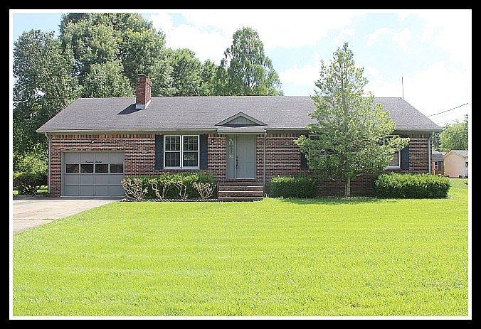 1st image of 1713 Holiday Dr