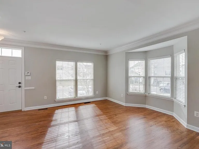 9684 Atterbury Ln — Photo 12