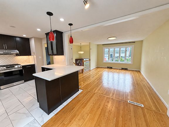 2nd image of 20 Susan Ave
