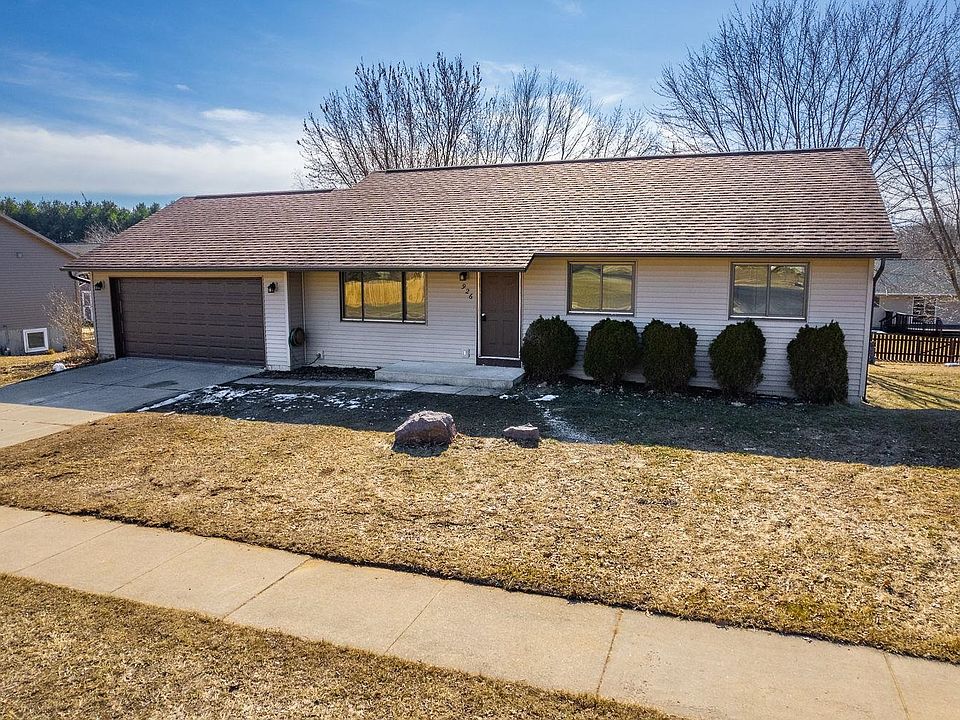 1st image of 926 Joseph Cir