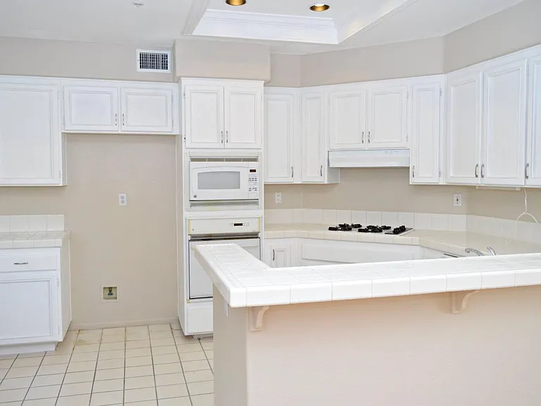 2413 N Summit Circle Gln — Photo 3