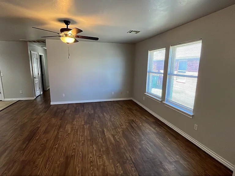 9614 SW 17th St — Photo 3