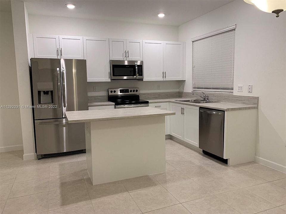 1st image of 1811 SE 27th Ter #1811