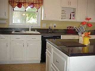 Large 4x4 quartz top island 