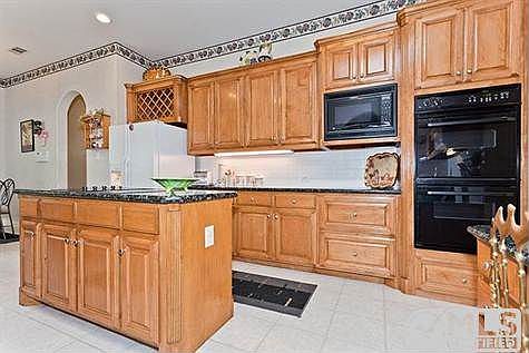 5th image of 2316 Creekside Cir N