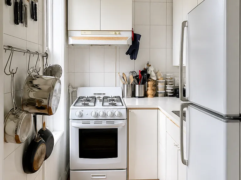 372 Jefferson Ave #4 — Photo 4