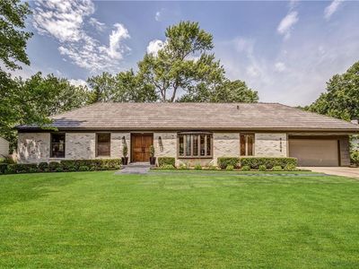 9304 Mohawk Ln, Leawood, KS, 66206