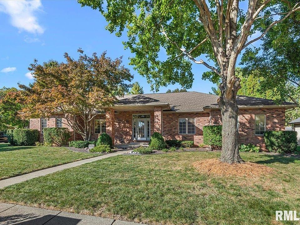 1st image of 2517 Country Club Dr