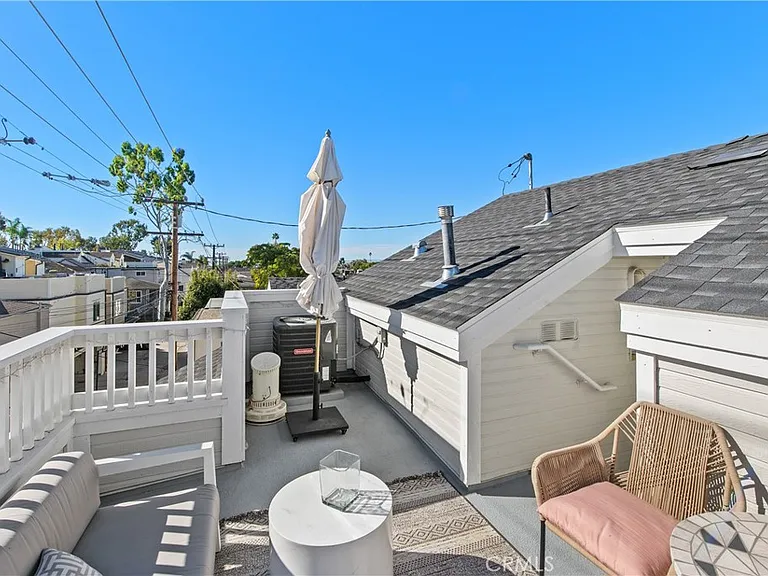 608 Poinsettia Ave #B — Photo 32