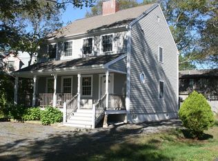 6 Agawam Lake Shore Dr, Wareham, MA 02571