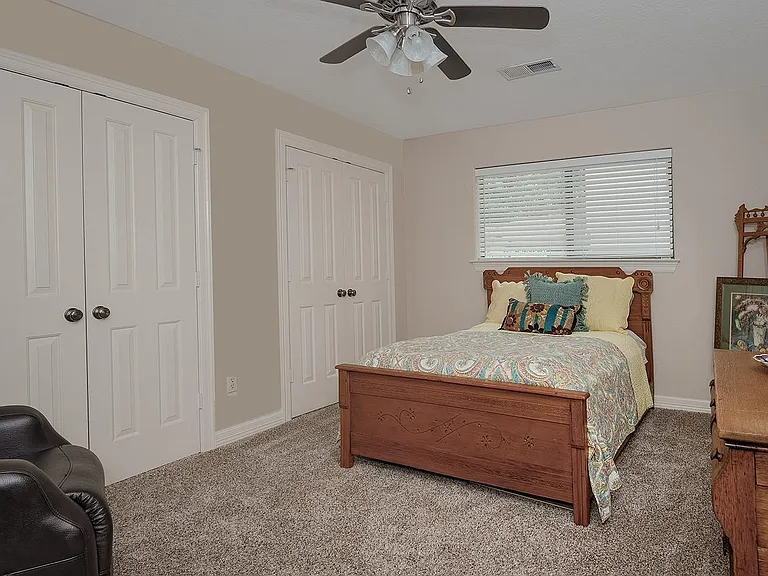 4 Postvine Ct — Photo 11