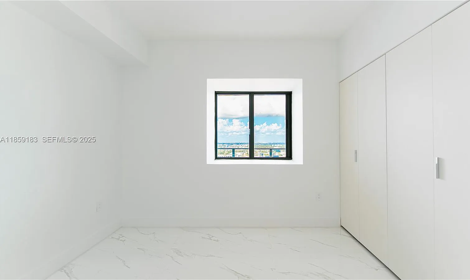 4 bed, 3.5 bath, 1750 sqft, $10,500 — Photo 4