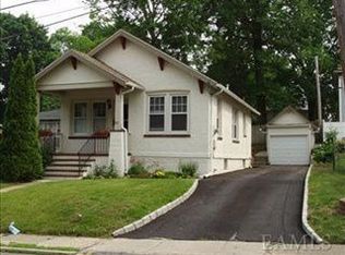 917 Frost Ct, Peekskill, NY 10566