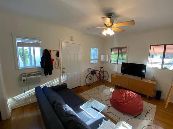 1344 1/2 N Edgemont St, Los Angeles, CA 90027