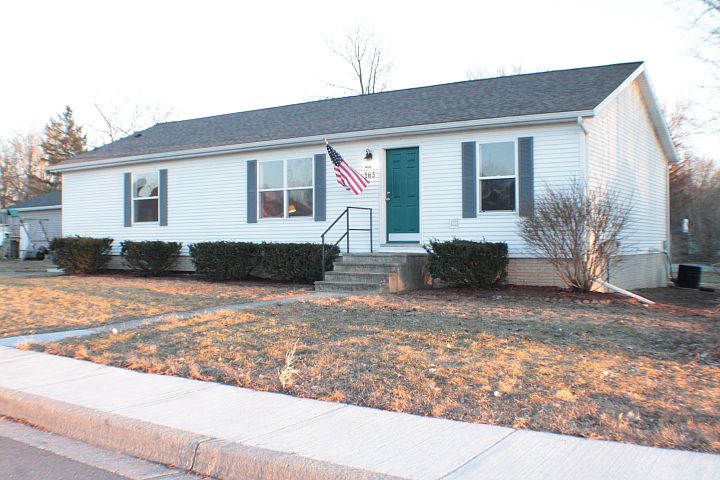 1st image of 163 Railroad St