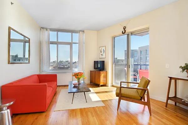 Sold by Brooklyn Bridge | media 1