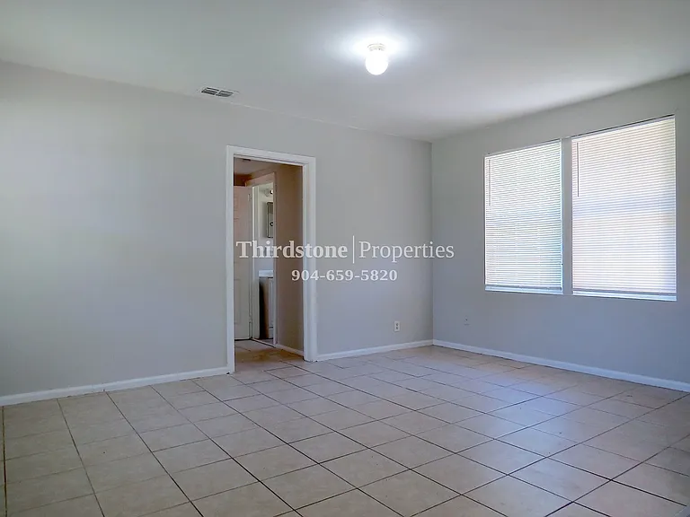 1946 Allandale Cir E — Photo 8