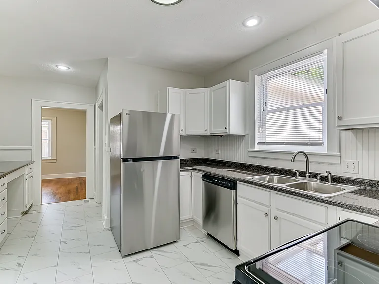 2353 Redwood Dr — Photo 13