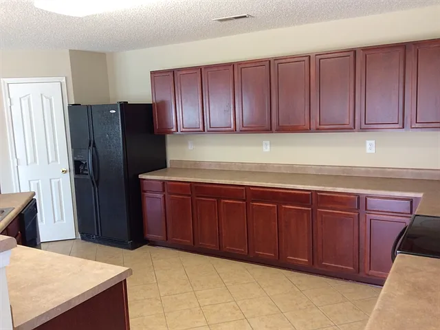 4022 Houldsworth Dr — Photo 2