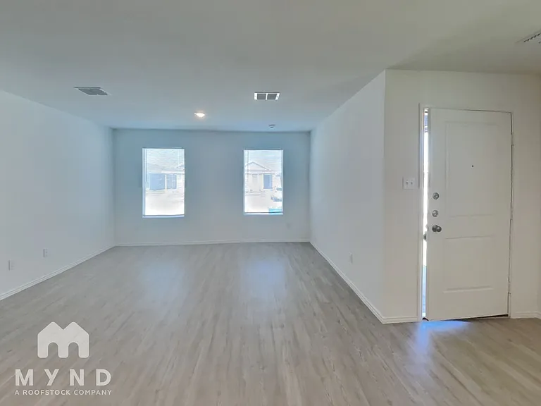 151 Sesame Ln — Photo 7