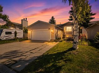 143 S Castlebrook Rise NE, Calgary, AB T3J1Y3