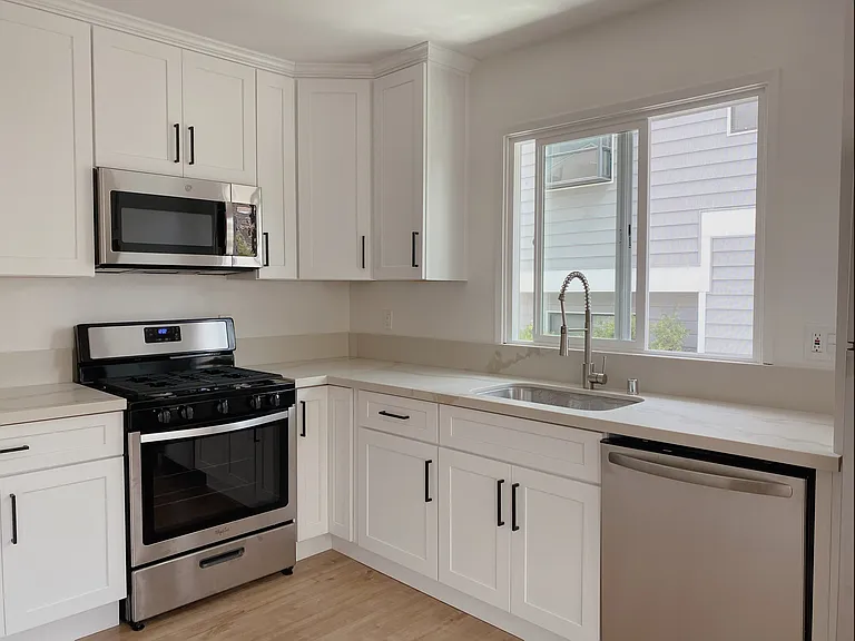 1154 Cypress Ave #1/2 — Photo 7