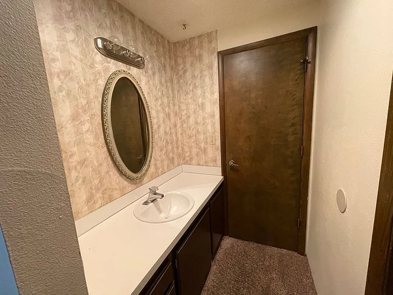 27 NW Mountain View Dr — Photo 13