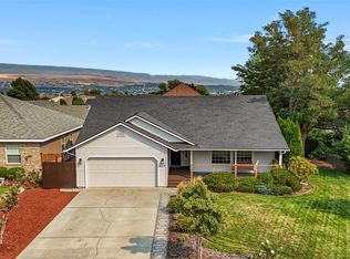 629 Chinook Dr, Wenatchee, WA 98801